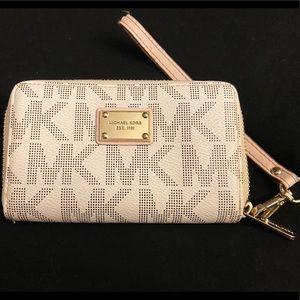 Michael Kors Wristlet